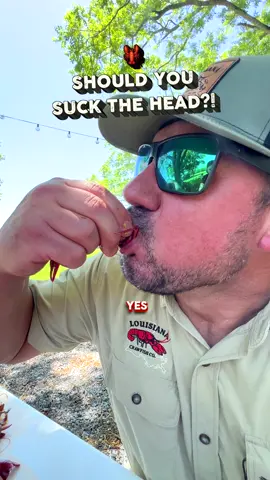 🤔 Do you suck the head?  This topic is as argued over as pineapple on pizza. Which side are you on?  Make sure you order your live crawfish in advance for Memorial Day weekend! It’s very busy for us, so better to plan ahead so you have the best selection.  #crawifsh #louisiana #culture #cajun