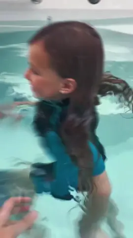 Cute wetsuit. ☺️#hevto #wetsuit #usa #diving #kids 