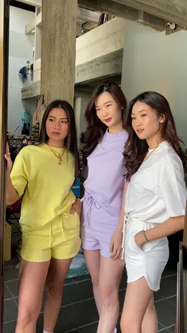 - Qozy Collection 🧵-โคซี่คอลเลคชั่น ชุดเซ้ทน่ารักคูลๆ ใส่สบายมากๆ สายเกา สายมินิมอล, sport หรือ สายชิว ก็เหมาะสุด และน่ารักมาก ตัวนี้จะใช้เป็นผ้าคอตต้อนนุ่มนิ่มมากๆ ทรงสวยมากๆ กางเกงเอวสูง ใส่สบายสุดๆ ผ้าเนื้อดีแถมยังคัตติ้งเนี๊ยบ รับประกันเลยยค่า ไม่ผิดหวังแน่นอน เพราะทางเราดูแลทุกขั้นตอนอย่างละเอียด Size: FREESIZE (ก่อนยืดChest 40) (Waist 24-36) (Hips 40) Price: Top 490, Shorts 490, SET 890 Color: Lilac, Sunshine, OffWhite, Lotus, Space Grey, Royal Red, Baby Blue, Melon, Allblack #queracrew #querabrand