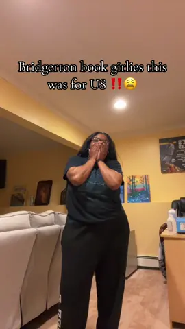 It’s truly Polin season 😭🐝❤️ #polin #penelopefeatherington #colinbridgerton #bridgerton #nicolacoughlan #lukenewton #romancingmrbridgerton #fyp 