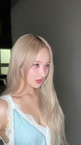 😤변해버린 눈빛😆 #KISSOFLIFE #키스오브라이프 #KIOF  #JULIE #쥴리 #BELLE #벨