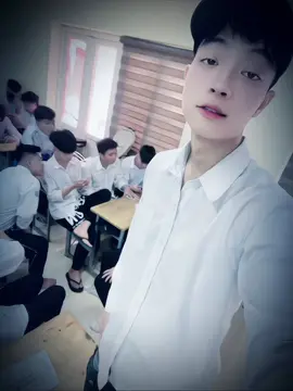 Vì sau lưng tôi vẫn có anh iem😌….!#phanvantien 