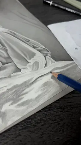 Auftragszeichnung ✍🏻 #zeichnen #auftrag #zeichnung #realisticdrawing #realistischzeichnen #zeichnenmitbleistift #portrait #artgallery #instaartist 