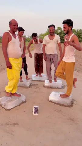 Standing on ice 🧊 🤣#foryou #funny #nomangamers #nomangamersextra 