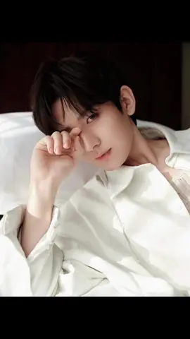 17/5 cập nhật thính mới đến từ PLV của aiu  đúng là một bộ ảnh siêu xịn sò Bạch mã hoàng tử của em 🤭😱❤️💚🤭😘😱🥰❤️😘❤️❤️😘😱😘😱😘😱❤️😘😱😘🤭❤️ #chengyi_fan🥝💚 #trending #xuhuongtiktok2024 #viral #fyp #chengyi #capcut #giaitri #cute #thanhnghi #xuhuong #trend #chengyi成毅 #phothiky #xh #成毅 #saohoangu #trendingvideo