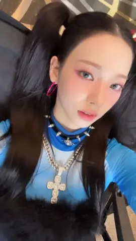 😈💙 #aespa #에스파 #KARINA #카리나 #Supernova #aespaSupernova #Armageddon #aespaArmageddon