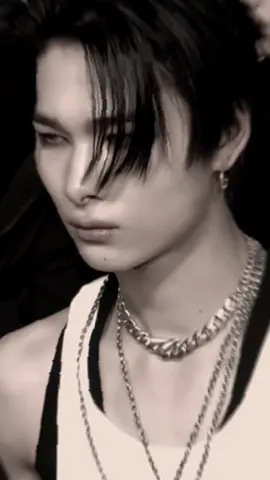 tatapannya ngeri #ni_ki #enhypen 