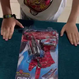 Spider Shot - Lançador de dardo com teia do Homem Aranha Amarre o dardo com uma corda, instale encaixe e pressione o botão do interruptor, para o lançador atirar o dardo Acesse o nosso site e saiba mais www.clicknshipshop.com.br #spiderman #crianca #kids #brinquedo