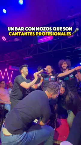🎤¿MOZOS QUE SON CANTANTES PROFESIONALES? 🎙️🕺 👉🏼Este concepto lo trajeron a Argentina y es un PLANAZO para hacer! Algo completamente distinto e inmersivo! 😍  🍹Este bar está Inspirado en un famoso restaurante de Nueva York que se llama Ellen’s Stardust y que ahora está en Buenos Aires 🇦🇷 🎵Bienvenidos a Miusic Experience📍Zelaya 3122 a pocas cuadras del Abasto.  🧀 La experiencia además del Show incluye picada (generosa) por persona que se puede pedir: version regular, vegetariana y SIN TACC❗️ 🥓La picada regular incluye: jamón crudo, jamón cocido, salame, queso tybo, queso azul,  cherrys, aceitunas, pickles, maní, pocho salado, panes y mas! 💵 El Valor total es de $18 mil 👉🏼Dura aprox 3hs, arranca a las 21 y se realiza los dias viernes y sábados comprando tu entrada anticipada! 🎟️  #bar #planes #musical #show #buenosaires #findesemana #teatro 
