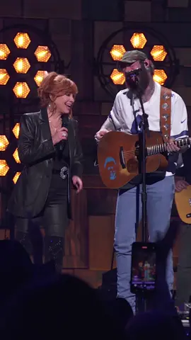 Last night my Superbowl buddy @Post Malone and I took a moment to pay tribute to Dickey Betts of #TheAllmanBrothersBand. Did y'all catch our duet? #ACMAwards #RamblinMan Watch the 59th #ACMAwards on @Prime Video ✨ 