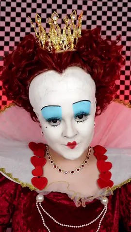 More Queen of Hearts makeup ♣️♥️ Who should I do next? 🤔  #makeup #cosplay #aliceinwonderland #fyp #viral 