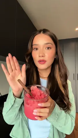 Replying to @Jennifer Peña  Tu pregunta y yo atiendo tu duda 🤸🏼‍♀️ La Creami 🍦 de @Ninja México ya es mi mejor amiga y mas ahora que hace tanto caaaaalor 🥵  Receta de sorbete de frambuesa 🍧: *un manojo de frambuesa 🍓 *una taza de limonada🍋 *media taza de agua 💧  *endulzante (yo use miel 🍯)  Encuentra más recetas en: ninjamexico.com/recetas #NinjaCreami #recetasninja #ninjafamily #helados