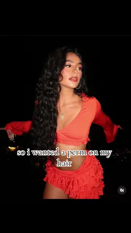 wanted a perm for my hair and this is what i got ! worst hair salon ever, if someone knows a place in mtl please tell me 😭 #permhair #botched #incompetent #crying #worstnightmare #worsthairstyles 