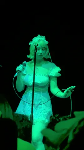 ミ★ Got to see one of my fav artists live! Truly an amazing experience ★ Unfortunately had to put audio over this because some girls were arguing next to me (ಡ‸ಡ)  #elita #elitaharkov  @Elita 