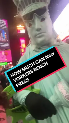 CAN YOU BENCH MORE THAN A NEW YORKER⁉️#fypage #GymTok #GYM #gymmotivation #Fitness #benchpress #weight #strength #muscle #newyork #newyorkers 