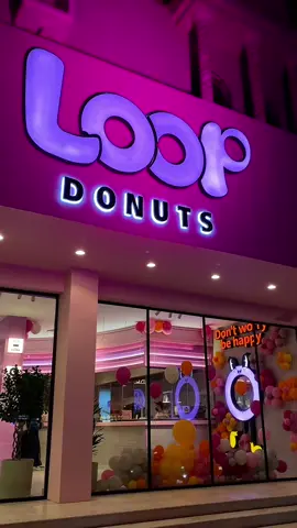 تم افتتاح لووب Loop مختصين بدونات🍩🍩. وعندهم قهوة وايسكريم الصراحه دونات جداً لذيذه 10/10 موقعهم في ممشى الهجره ✨.. #المدينه_المنوره #دونات #اكسبلورexplore 