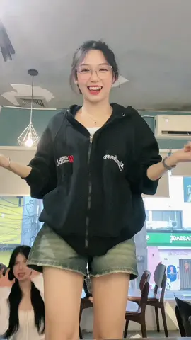 Mặc kệ cô ta điii 😂🤣 @Nguyễn Thị Lan Vi 