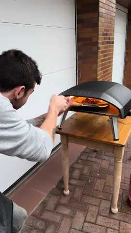 Have a great weekend with some pizza! 😎🍕 Baked in the Ooni Koda 16 Pizzaoven by @Ooni Pizza Ovens  #pizza #pizzaitaliana #oonipizzaoven #ooni #pizzanapoletana #pizzatime #pizzapizza #pizzatok #homemadepizza #pizzaiolo #outdoorcooking 