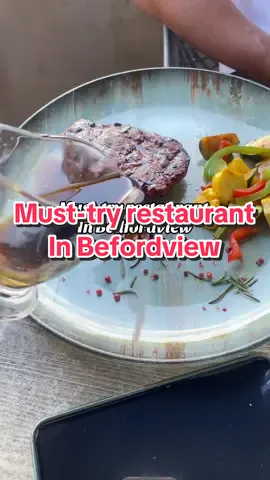 This is definitely a must-try asian restuarant in Bedfordview! Food, service, theatrics were all a 10/10 🔥 I highly recommend ✅ #bestrestaurants #yamitsukibedfordview #restaurantsinbedfordview #restaurantstotryinjhb #johannesburgrestaurants #placestoeatinjohannesburg #asiancusine #sushionfire #flamedsushi #musttryrestaurant #bedfordview #thingstodoinjoburg  #jozifoodblogger #RestaurantReview #restaurantrecommendations 