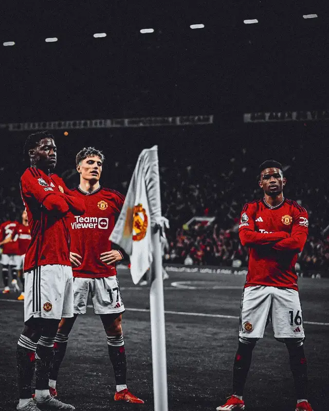 #manchesterunitedfans  #wallpaper #manchesterunited #2024 #foryoupage  #following 