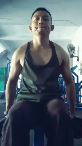 Salah satu tabungan kesehatan.  Dimasa tua yang rentan. ... .. . #fypシ #kedokanbunder #workout #gymmotivation #fyp #shoulderworkout #shoulders 