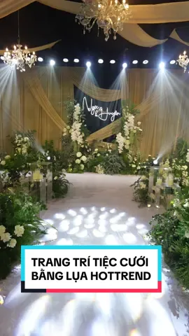 Trang trí đám cưới bằng vải lụa hottrend cùng @7799 Wedding Storyteller nàoooo. #trangtridamcuoi #trangtritieccuoi #wedding #weddingdecor #weddingconcept #damcuoidep #weddingdecoration #xuhuong #7799wst 