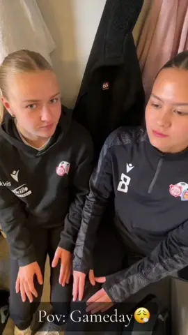 Its gameday🖤💁🏼‍♀️                          #gameday #slickback #WomensFootball #islenskurfotbolti #íslenskurfótbolti #iceland #fypシ #football 