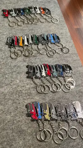Keychains for every car enthusiast ⬇️ #foryou #pickme #carsoftiktok #keychain #tiktokshop #style #fourwheelbeast #silverado #f150 #bronco #broncosport #tundra 