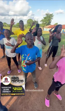 Ven ven ven mesías with DC: @Afroprince1_ug   @IamRangoTengeTenge🇺🇬  #wakisodancekids #tengetenge #venvenmesias 