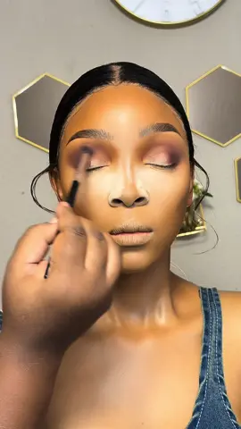 Online class coming soon! ❤️ #fullglammakeup #makeuptutorial #makeupclass #begginermakeuptutorial 