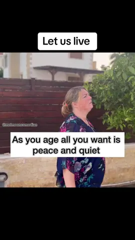 #parody #over40 #peace #middleagedwoman 