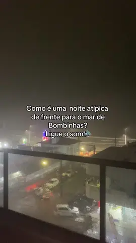 Como é um apartamento frente mar em Bombinhas em dias agitados #bombinhas #bombinhassc #bombinhassantacatarina🌊 #praia #bombinhasbeach #santacatarina #vemprabombinhas #bombinhasoficial #balneariocamboriu #apartamento 