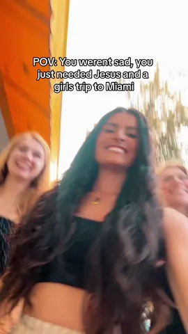 Tag the girlies, this is your sign #miami #vacation #Summer #girlstrip #christiantiktok 