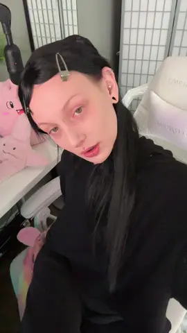goth girl h00ters uwu