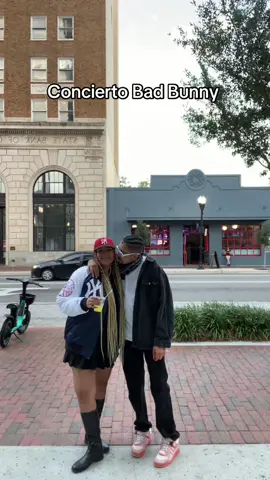 La pasamos brutal y casi no vamos fue a ultima hora 😭😅 #badbunny #nadiesabeloquevaapasarmañana #mostwantedtour #latinacreator #longervideos 