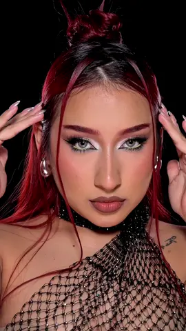 Definitivamente mis lentillas FV en el tono “ SIN GREY “ de @ICOICE  15%DC: ✨ sharon ✨  El enlace directo lo encuentran en mi perfil 🥰 #icoicecontacts #icoice #makeuptransition #makeuptransformation #makeup #lentesdecontacto #SharonObregon 