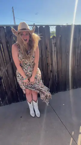 The wind was a paid actor 🤠 #OOTD #countrymusic #cowboyhat 