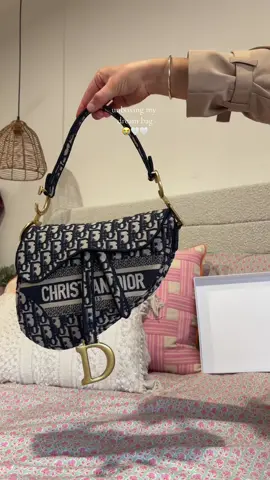 dream bag unboxing 😭😭🤍 #unboxing #designerunboxing #dior #diorsaddlebag #fashion #OOTD 