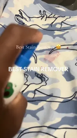 Got that stain out really quickly! #stainremover #stain #strawberries #toddlerclothes #stainremover #stainremoverhack #cleaninghack #laundry #laundryhack #sahmhacks #momhacks #missmessymouth #stainremoval #satisfying #tiktokshop 
