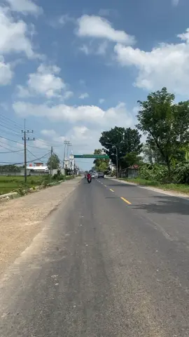 Mentahan 🎥 Gapura Bangkalan #gapura #bangkalan #sampang #pamekasan #sumenep #madura #surabaya #jalan #jalanjalan #perjalanan #mentahan #mentahanvideo #video #random #story #storywa #indonesia #randomhumor 