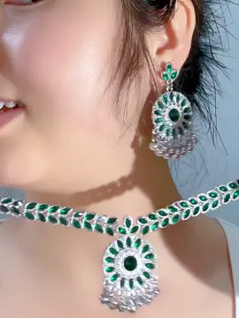 Green sliver chocker for you #necklaceset #jewelryset #indianjewelrymalaysia #chockersets 