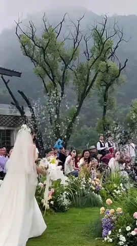 Mình thích những đám cưới ngoài trời và dùng bong bóng như này nè mêeeee #damcuoi #ypfッ #viral #xuhuong #tiktok 