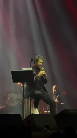 Vəfadarım mənim, ilk baharım mənim🤍@Mahsun Kırmızıgül  #MahsunKırmızıgül #İntizar #baku #consert 