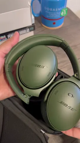 Bose QuietComfort Headphones 🎶  . . #bose #boseheadphones #bosequietcomfort #gadget #headphones #unboxing #unboxingvideo 