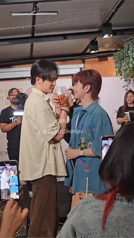 Babe teve que deixar o Mumu provar a bebida dele😌❤️ cr: 🙏 #billybabe #bbil1ypn #babiibabe #boysloveboys #thesignลางสังหรณ์ #หมูกระทะกับบิลลี่เบ้บxFitoxy 