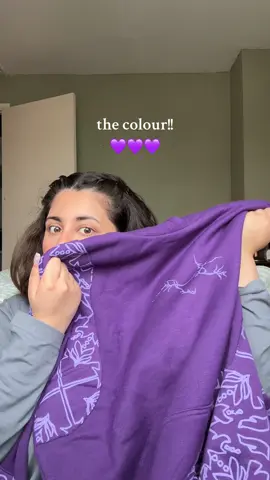 ahh thank you so much @Lakeerain 🇵🇰 the design of this is incredible the colour is absolutely beautiful #pakistani #pakistanistreetwear #pakistanibrand #hoodie 