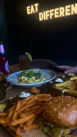 📍Loop Burger Pasta  #food #Foodie #foodtiktok #FoodTok #FoodLover #foodies #foodreview #foodcontent #foodguide #burger #burgers #smashburger #pasta #truffle #chicken #chickenfingers #mozzarella #mozzarellasticks #frankfurt #ffm #mülheim 