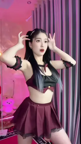 Đến lượt mình up clip thì nhạc k khả dụng. 😐 #idollive #idoldance #dance #kittidance🔥🔥 