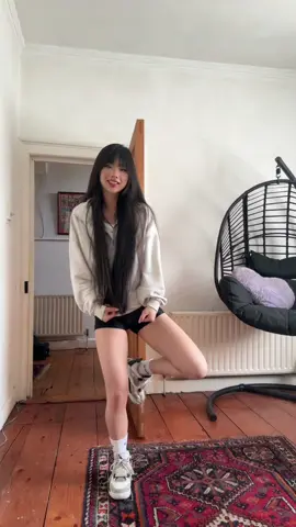 somebody do this trend w me pls #fyp #09 #fypシ゚viral #milliondollarbaby #trend #trendingl #asian #asiangirl #longhair #asianmakeup #viral #trendingvideo #fyppppppppppppppppppppppp #foryoupage #foryoupage #like #follow #share #comment #3 