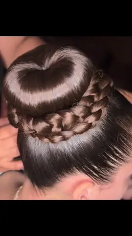 Como hacer el moño para baile Folklorico 🇲🇽 o🇲🇽🇲🇽🇲🇽🇲🇽🇲🇽🇲🇽🇲🇽🇲🇽🇲🇽🇲🇽🇲🇽🇲🇽🇲🇽🇲🇽🇲🇽🇲🇽🇲🇽| #CapCut  #fypシ゚#viral #FYP #parati #foryourpage #paratupagina #tutorial #trenzastutorial #peinados #peloLargo #Jovenes #rollitos #hair #hairwax #ceraenbarra #foryourpage #girls #teenager #selflove #tiktokmexico #tiktokhonduras #latina #selflove #braidstutorial  #lovemylife #mother #motherdaughter #Sofiashairstyles #sofia #hairstyles #hairstyletutorial #hairstylechallenge #balletflorklorico #folkloremexicano #folklorico #baile #dance